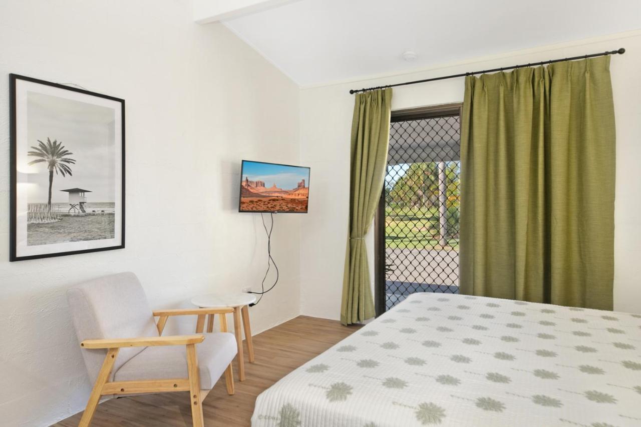 Kinka Palms Motel Yeppoon Exterior foto